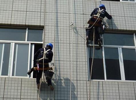 外墻防水刻不容緩，具體施工補(bǔ)漏方案如下
